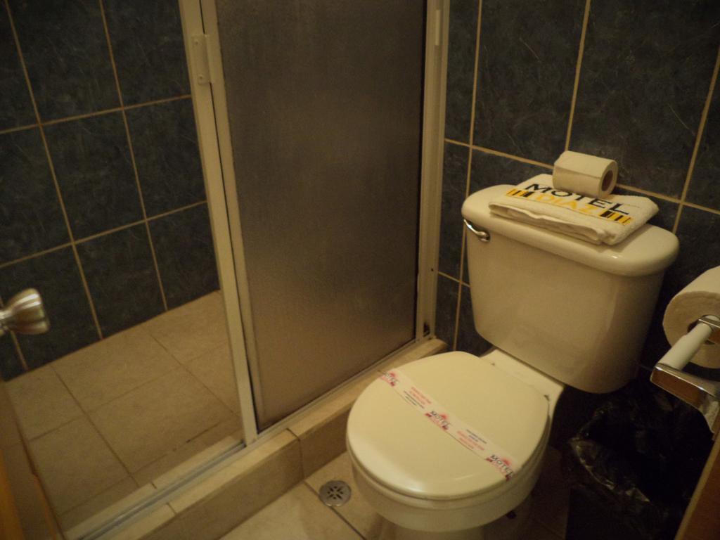 Hotel Diaz Tijuana Chambre photo