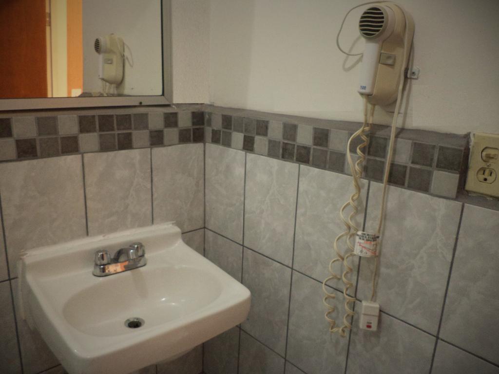 Hotel Diaz Tijuana Chambre photo