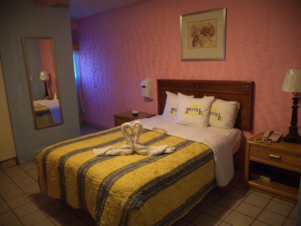 Hotel Diaz Tijuana Extérieur photo