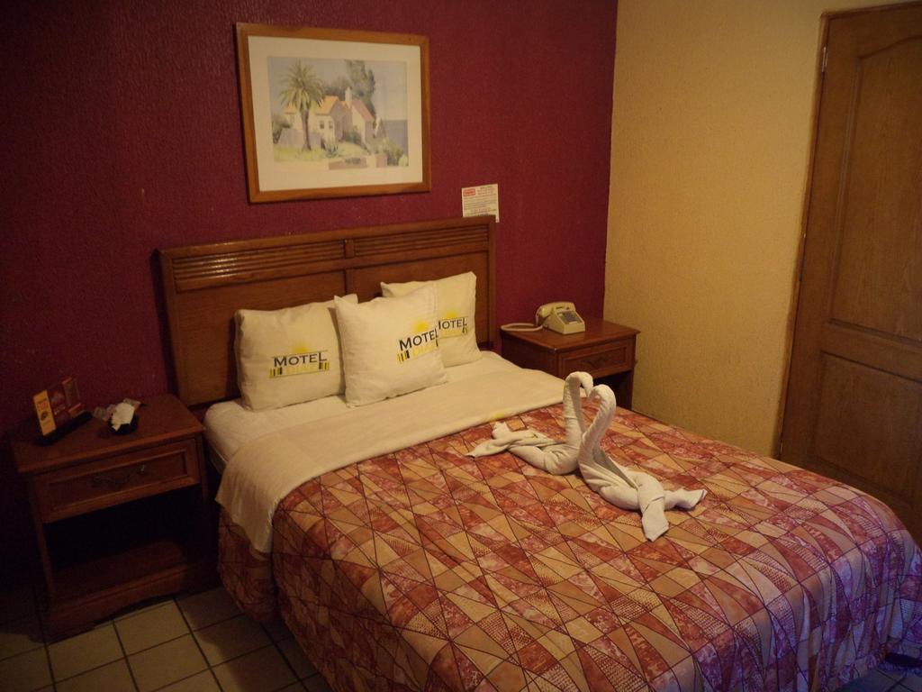 Hotel Diaz Tijuana Extérieur photo