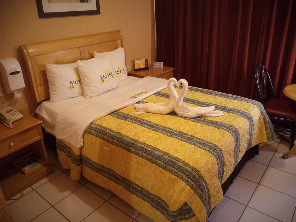 Hotel Diaz Tijuana Extérieur photo